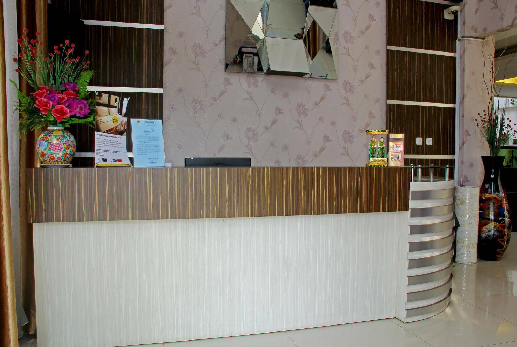 בנדונג Reddoorz Plus @ Natuna מראה חיצוני תמונה
